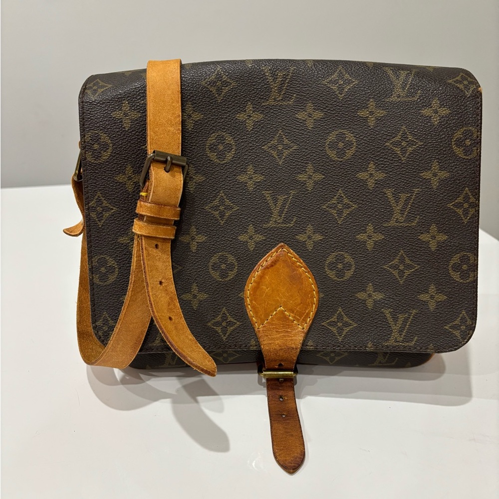 Louis Vuitton Cartouchiere MM Monogram Crossbody Bag Vintage Leather Strap - Picture 11 of 11